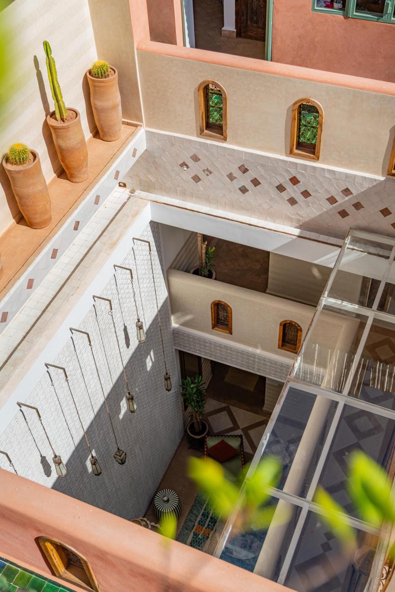 Riad Cologne & *